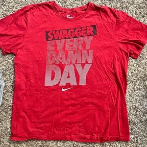 NIKE men maroon tee shirt - swagger every dam day